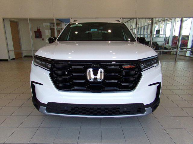 new 2025 Honda Pilot car, priced at $47,795