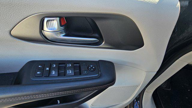 used 2020 Chrysler Pacifica car, priced at $19,999