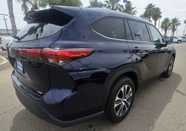 used 2022 Toyota Highlander car, priced at $32,877