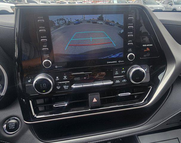 used 2022 Toyota Highlander car, priced at $32,877