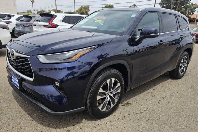 used 2022 Toyota Highlander car, priced at $32,877