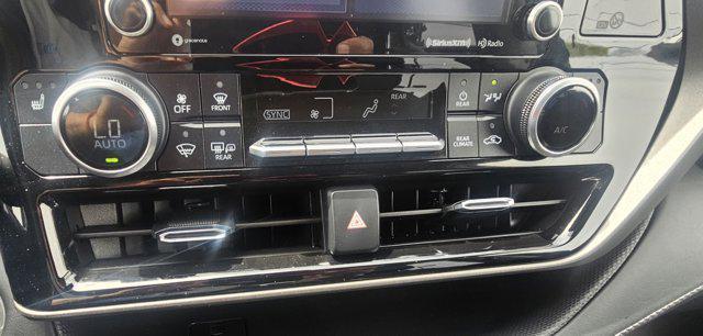 used 2022 Toyota Highlander car, priced at $32,877