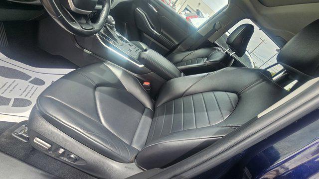 used 2022 Toyota Highlander car, priced at $32,877