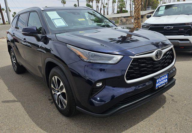 used 2022 Toyota Highlander car, priced at $32,877