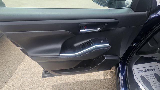 used 2022 Toyota Highlander car, priced at $32,877