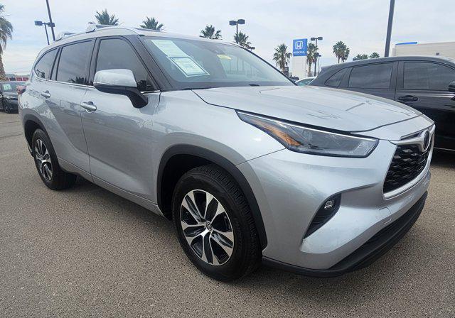 used 2021 Toyota Highlander car, priced at $32,899