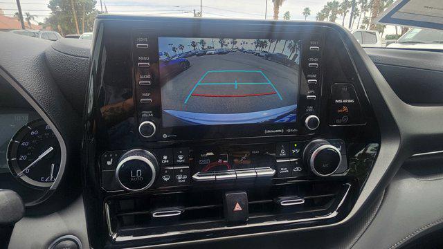used 2021 Toyota Highlander car, priced at $32,899