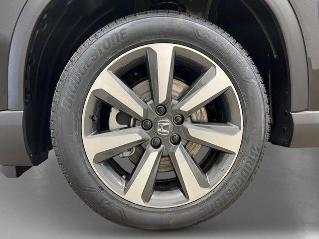 new 2025 Honda Pilot car, priced at $50,770