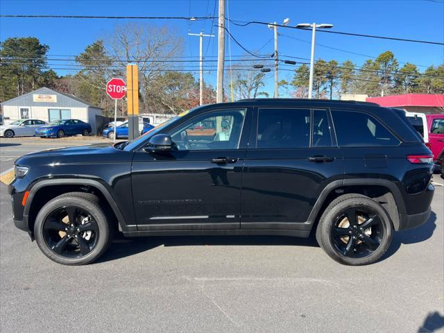 used 2024 Jeep Grand Cherokee car, priced at $40,775