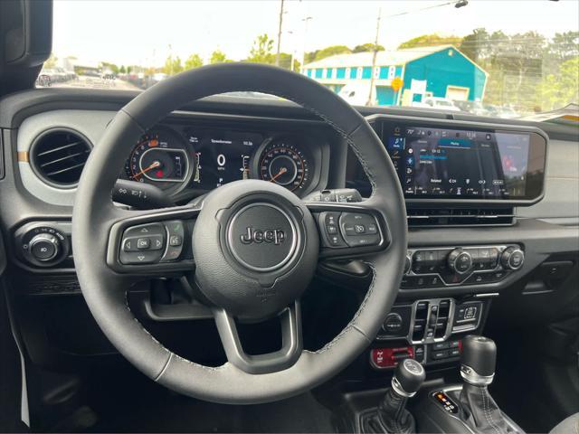 new 2025 Jeep Wrangler car, priced at $54,580