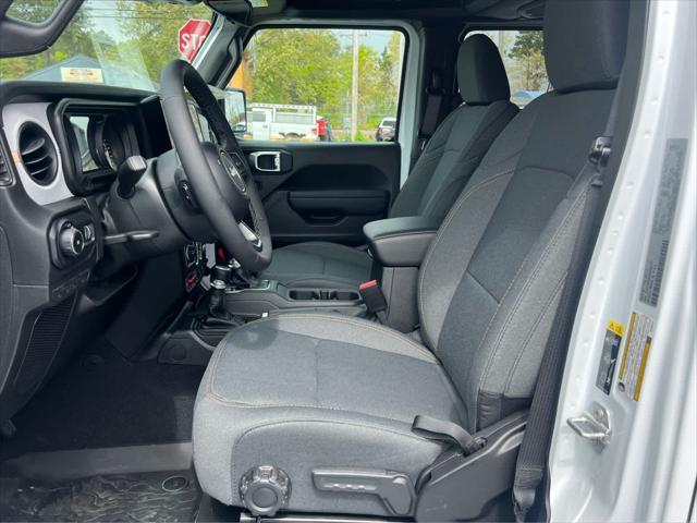 new 2025 Jeep Wrangler car, priced at $54,580