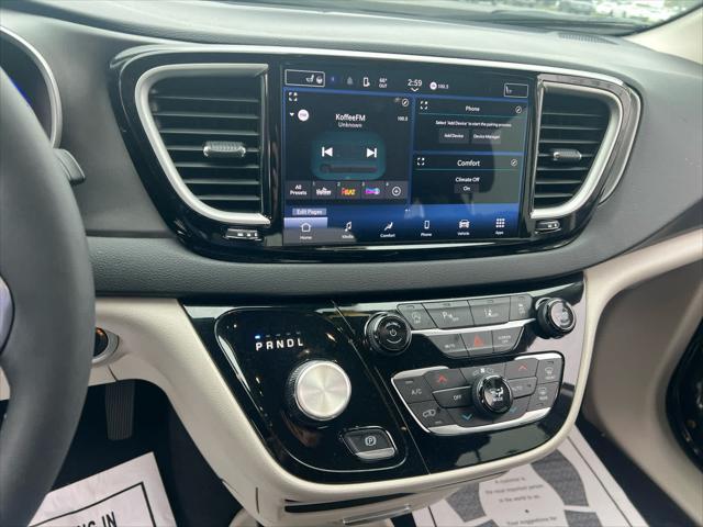 used 2024 Chrysler Pacifica car, priced at $30,475