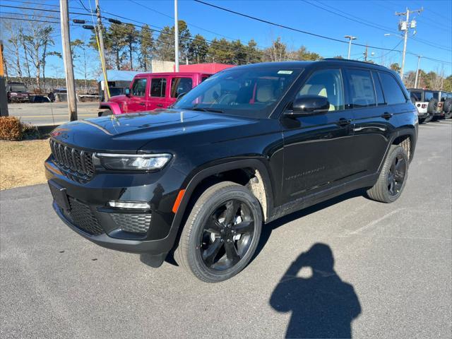 new 2025 Jeep Grand Cherokee car, priced at $52,535