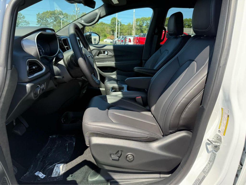 new 2026 Chrysler Voyager car, priced at $37,000