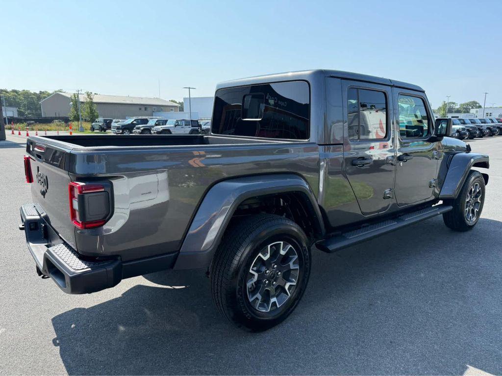 used 2025 Jeep Gladiator car, priced at $45,575
