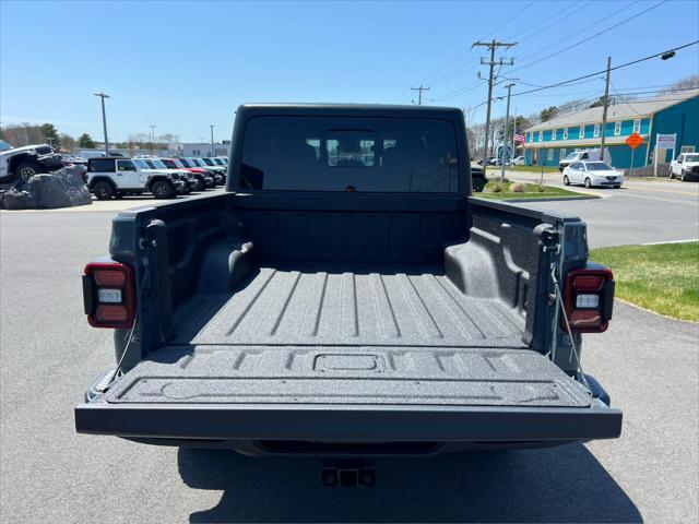 new 2025 Jeep Gladiator car, priced at $51,535