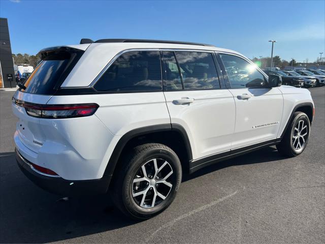 used 2025 Jeep Grand Cherokee car, priced at $42,975