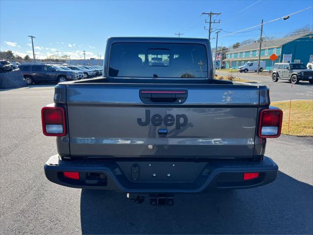 new 2025 Jeep Gladiator car, priced at $43,614