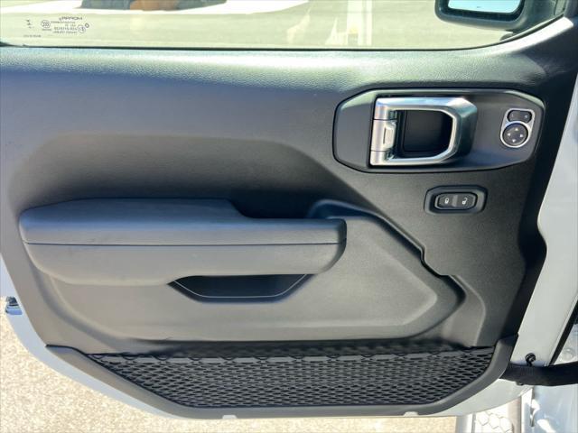 new 2025 Jeep Wrangler car, priced at $54,365