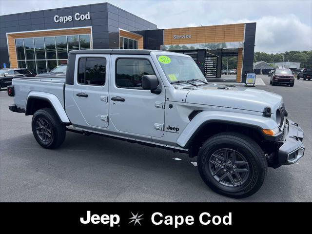 used 2024 Jeep Gladiator car, priced at $40,875