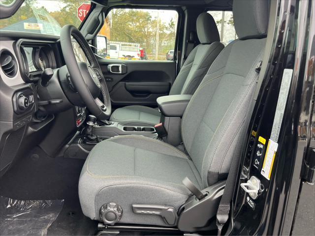 new 2025 Jeep Gladiator car, priced at $51,535