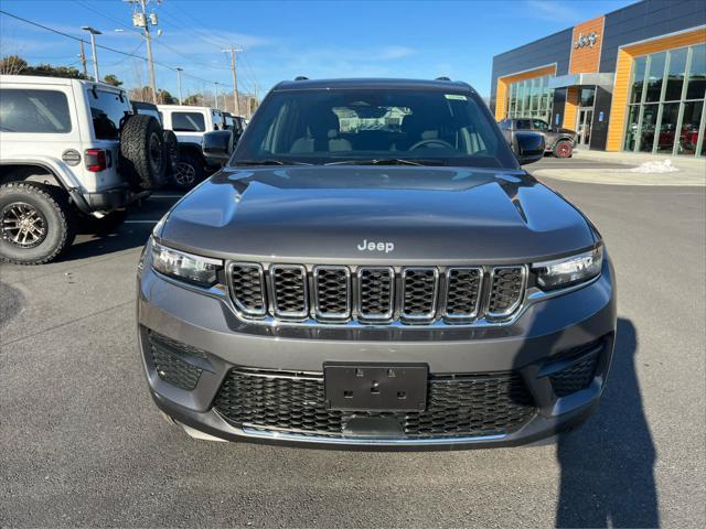 new 2025 Jeep Grand Cherokee car, priced at $40,966