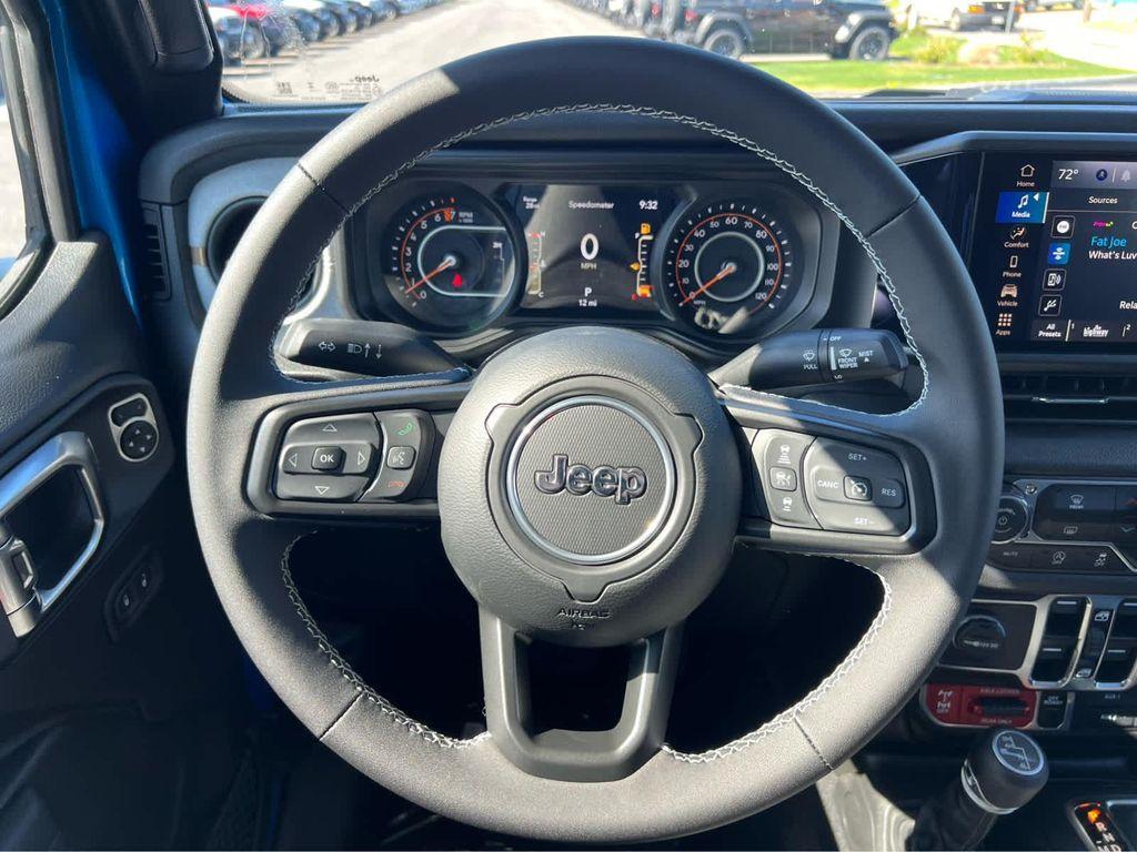 new 2025 Jeep Gladiator car, priced at $47,175