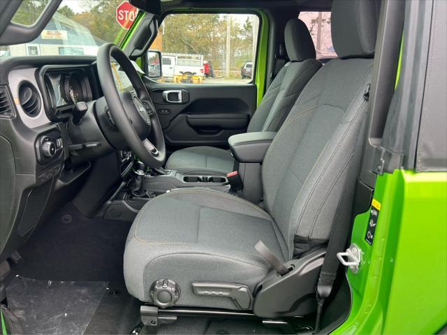 new 2025 Jeep Wrangler car, priced at $37,950