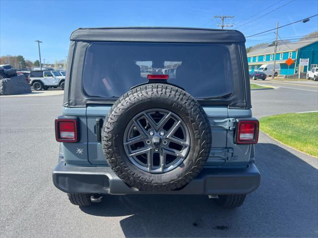 new 2025 Jeep Wrangler car, priced at $47,280