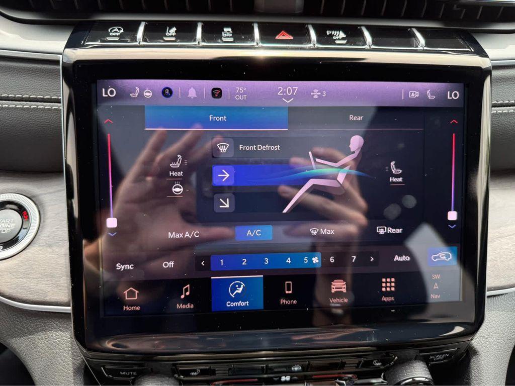 new 2025 Jeep Grand Cherokee L car, priced at $49,000