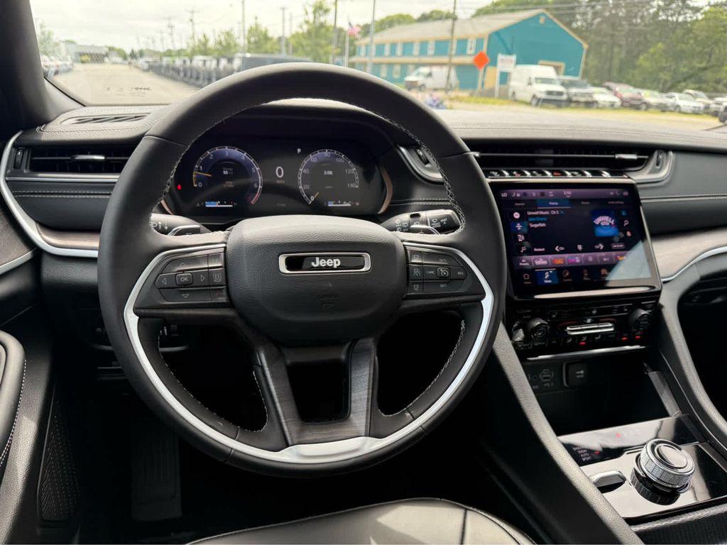 new 2025 Jeep Grand Cherokee L car, priced at $49,000