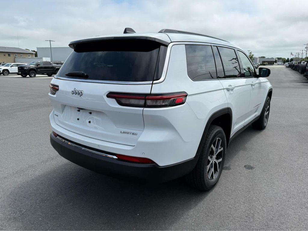 new 2025 Jeep Grand Cherokee L car, priced at $49,000