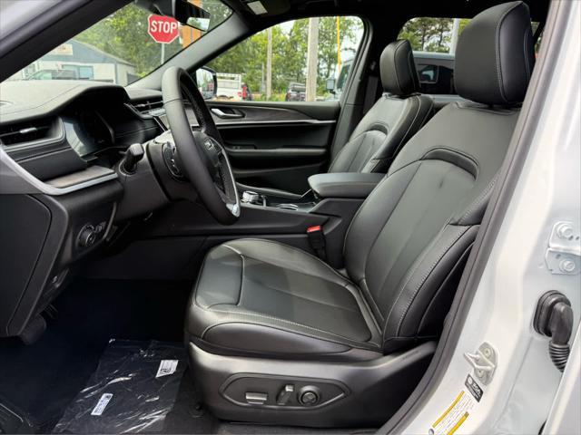 new 2025 Jeep Grand Cherokee L car, priced at $51,515
