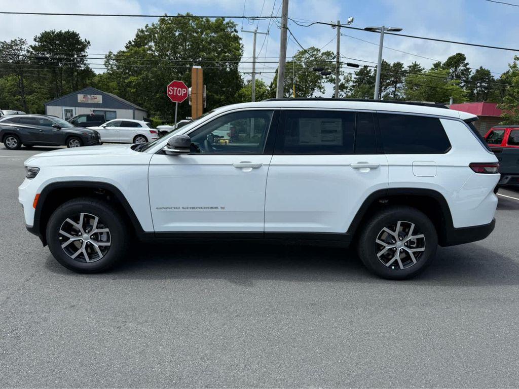 new 2025 Jeep Grand Cherokee L car, priced at $49,000
