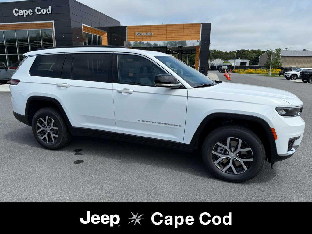 new 2025 Jeep Grand Cherokee L car, priced at $49,475