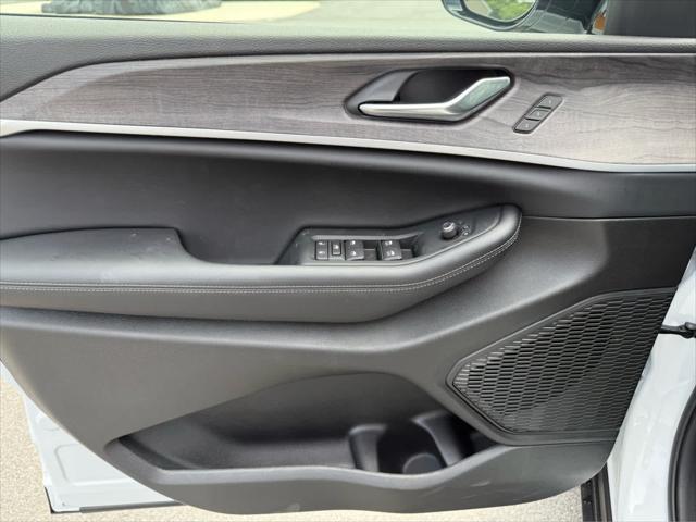 new 2025 Jeep Grand Cherokee L car, priced at $51,515