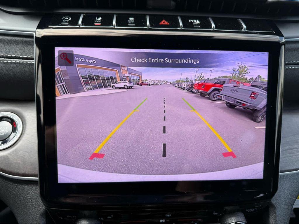 new 2025 Jeep Grand Cherokee car, priced at $45,250