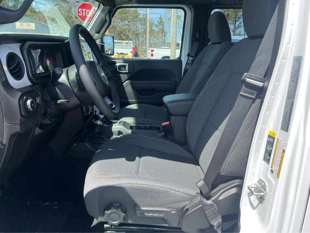 new 2025 Jeep Wrangler car, priced at $41,475