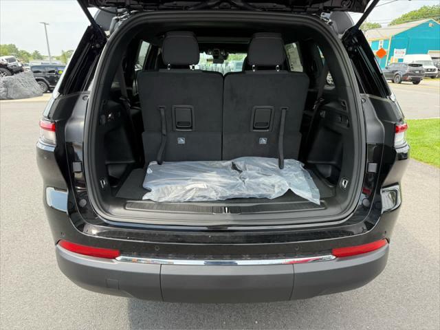 new 2025 Jeep Grand Cherokee L car, priced at $45,000