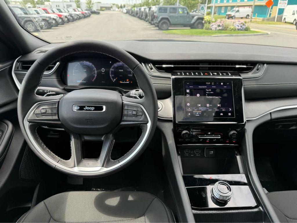new 2025 Jeep Grand Cherokee L car, priced at $39,500