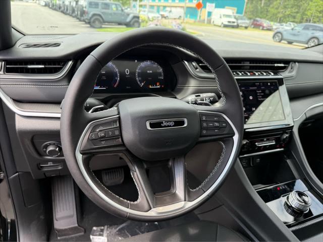 new 2025 Jeep Grand Cherokee L car, priced at $45,000
