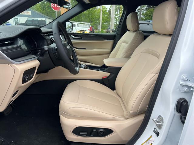new 2025 Jeep Grand Cherokee L car, priced at $48,900