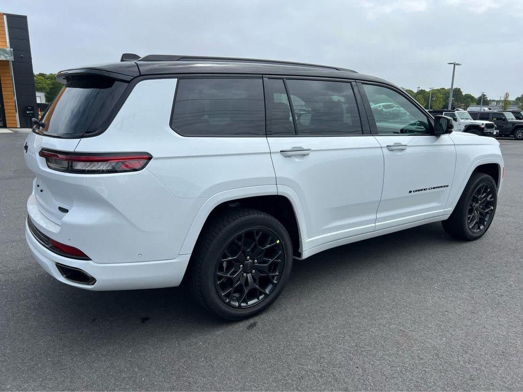 new 2025 Jeep Grand Cherokee L car, priced at $65,975