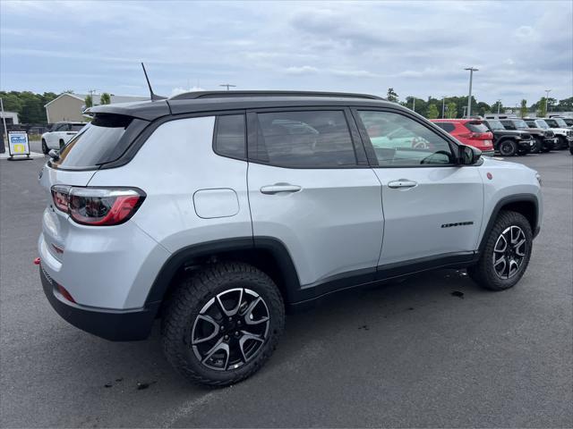 new 2024 Jeep Compass car, priced at $37,030