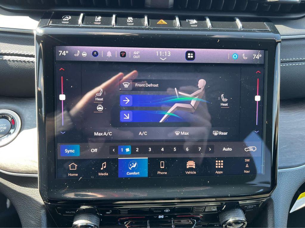 new 2025 Jeep Grand Cherokee car, priced at $41,750