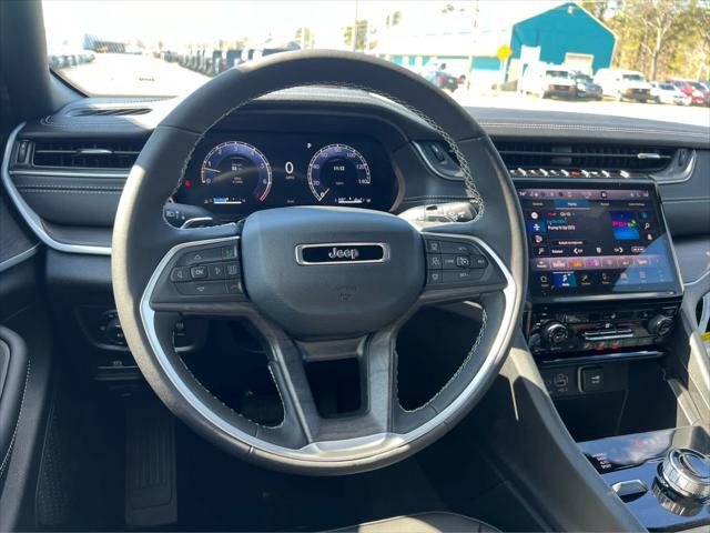 new 2025 Jeep Grand Cherokee car, priced at $48,975