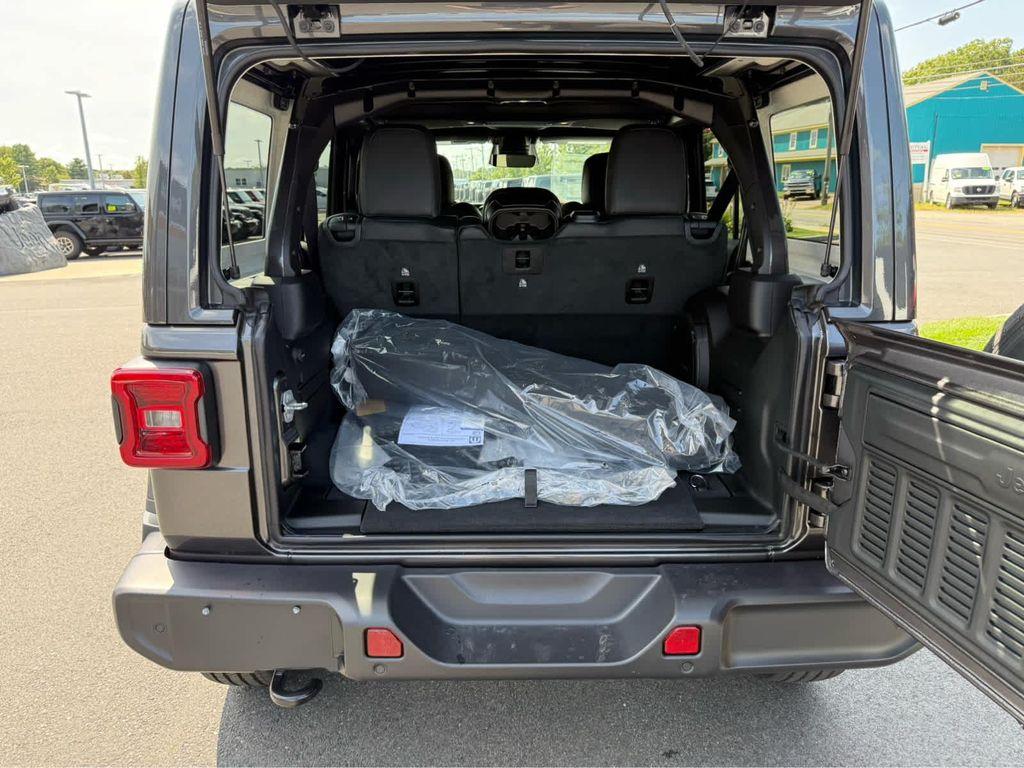 new 2025 Jeep Wrangler car, priced at $54,475