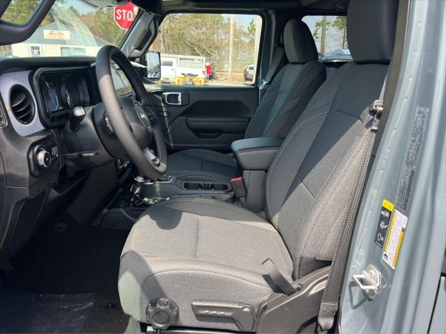 new 2025 Jeep Wrangler car, priced at $46,775