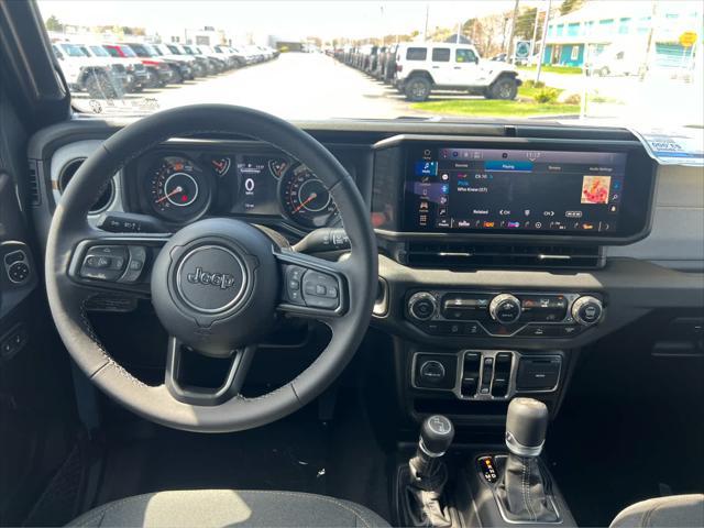 new 2025 Jeep Wrangler car, priced at $46,775