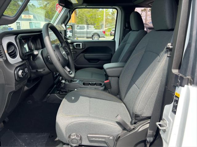 new 2025 Jeep Wrangler car, priced at $37,355
